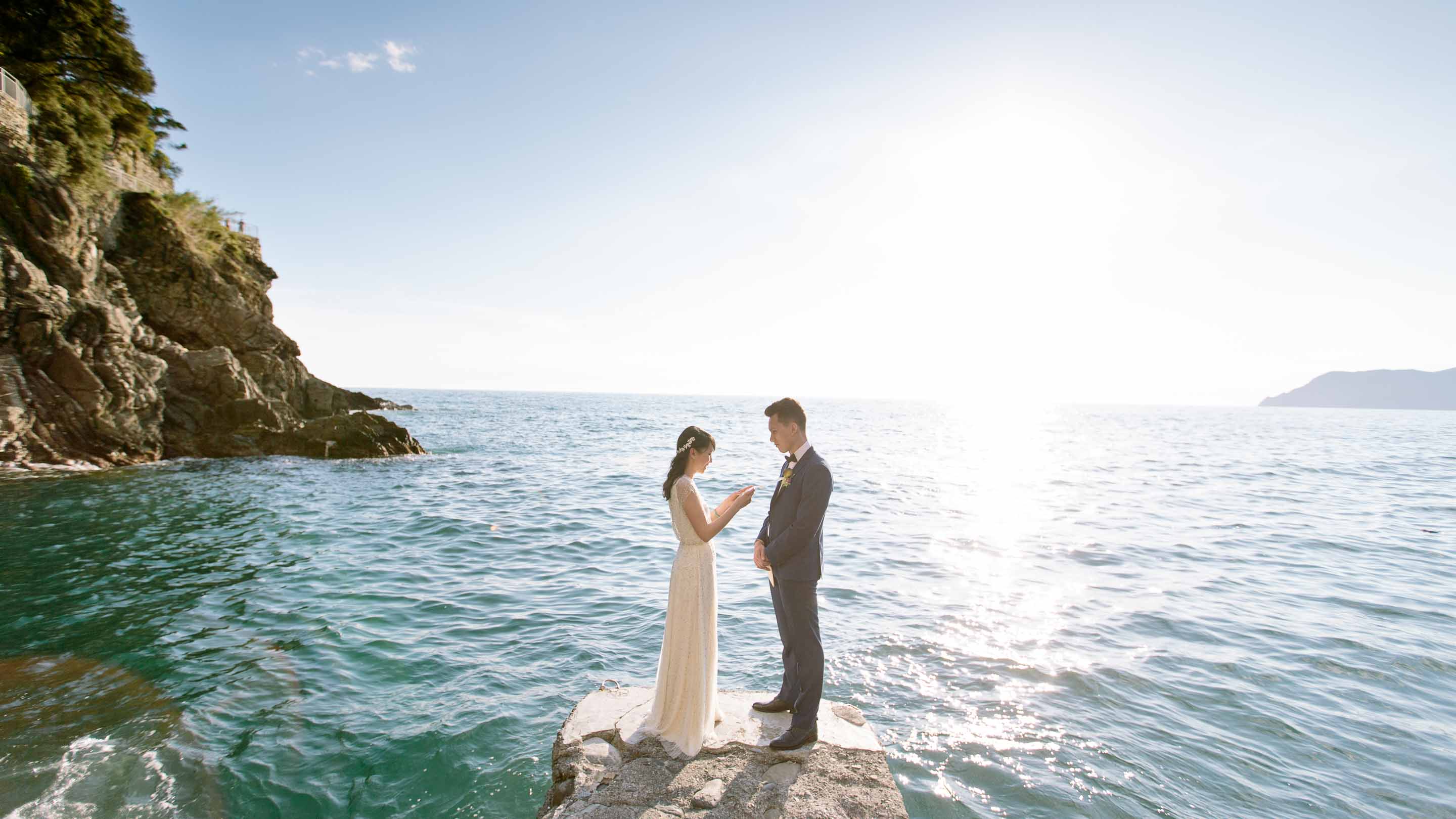 elopement in cinque terre