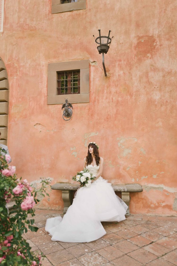 bride at vignamaggio