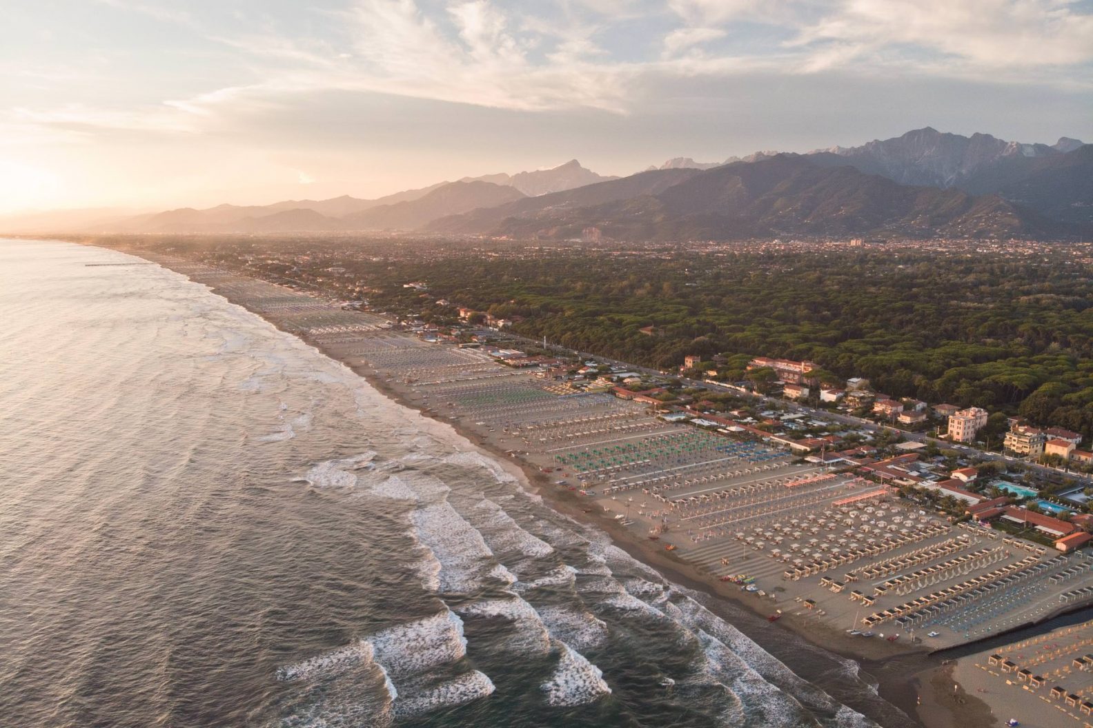 A Guide to the Best Beach Clubs in Forte dei Marmi