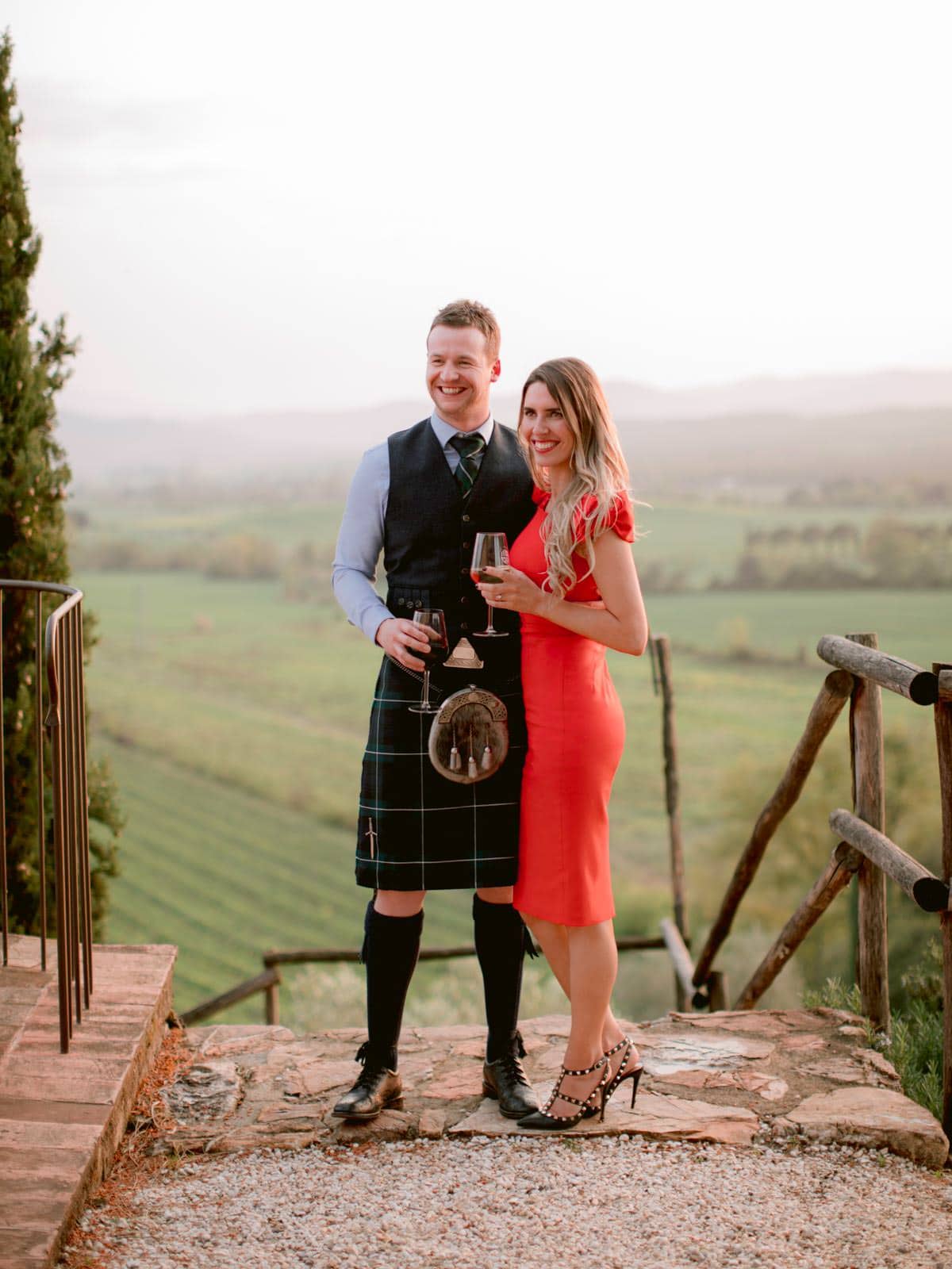 al fresco reception time in Tuscany
