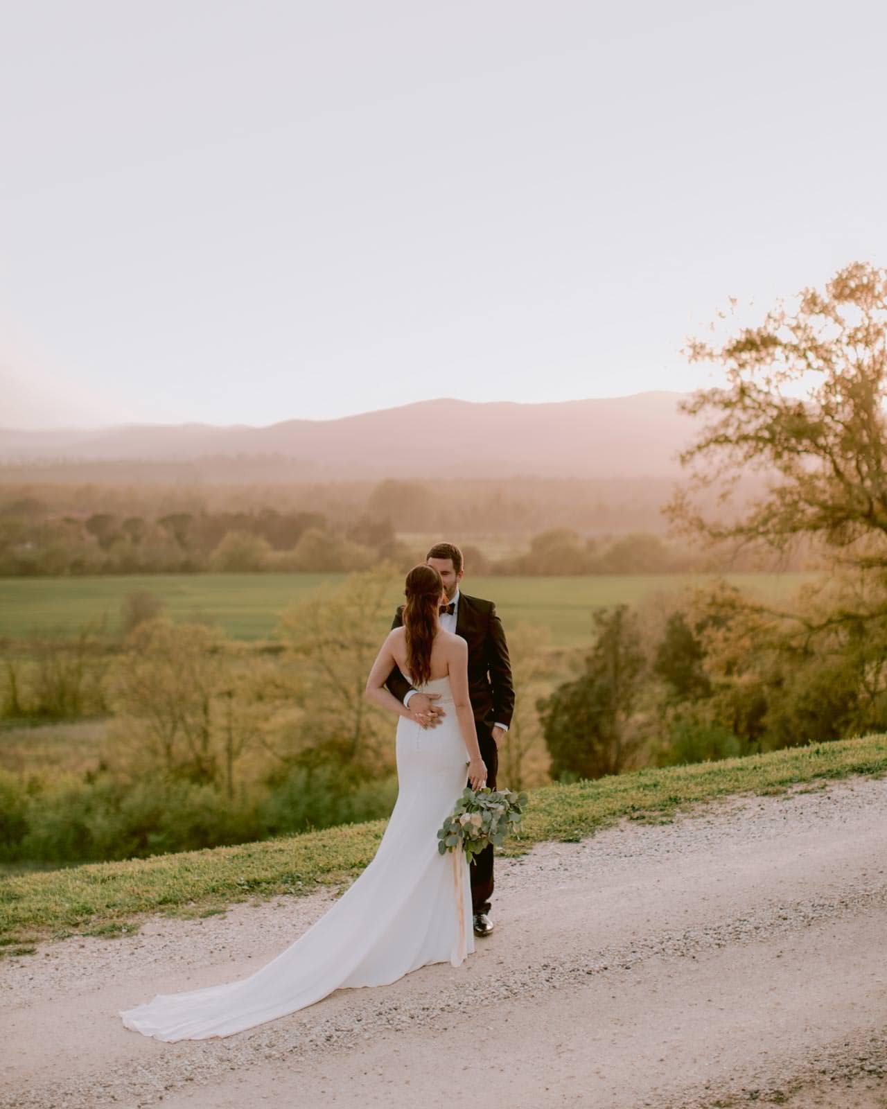 sunset photos for your wedding in Tuscany