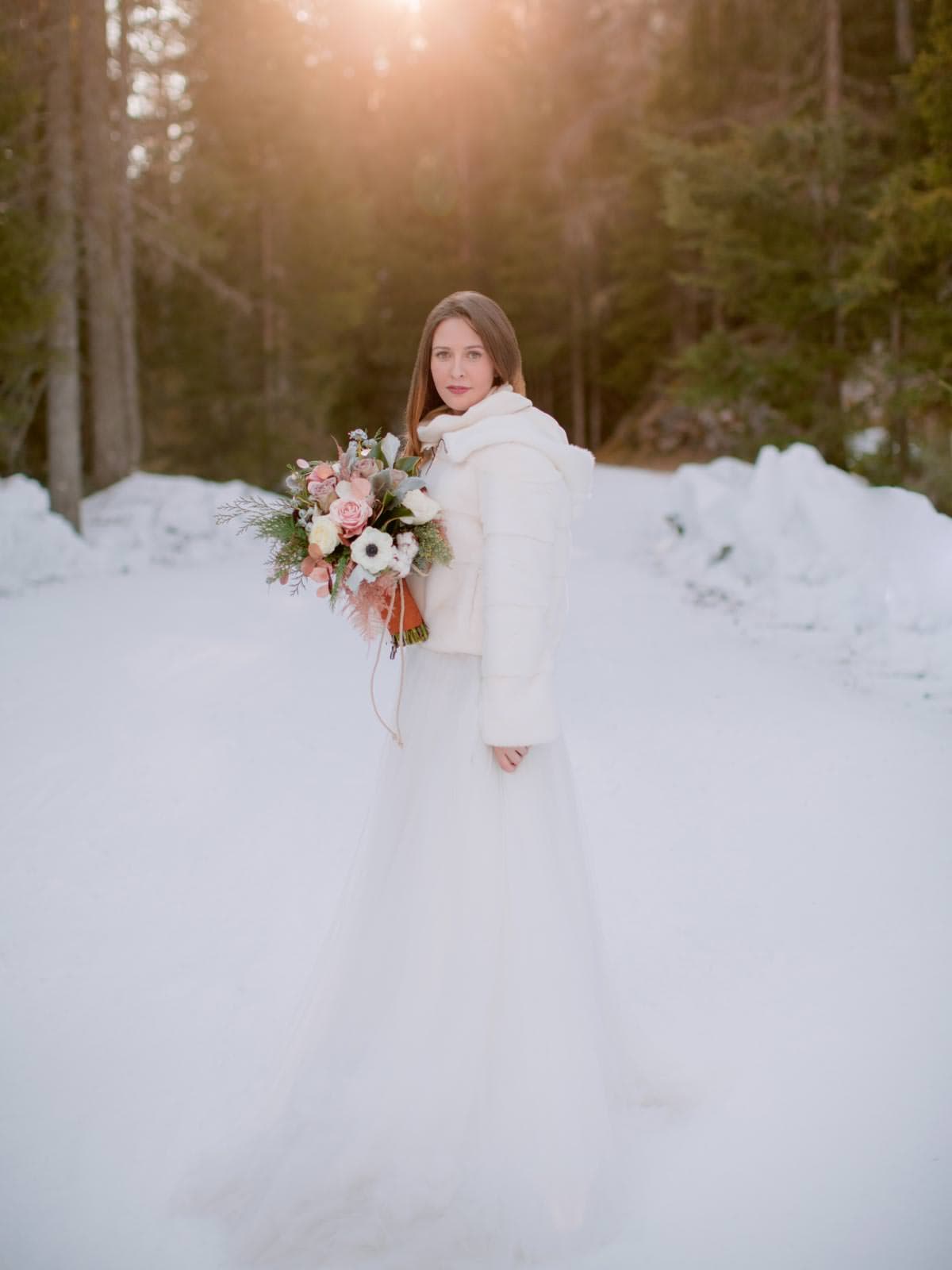 the bride on the snow in Italy