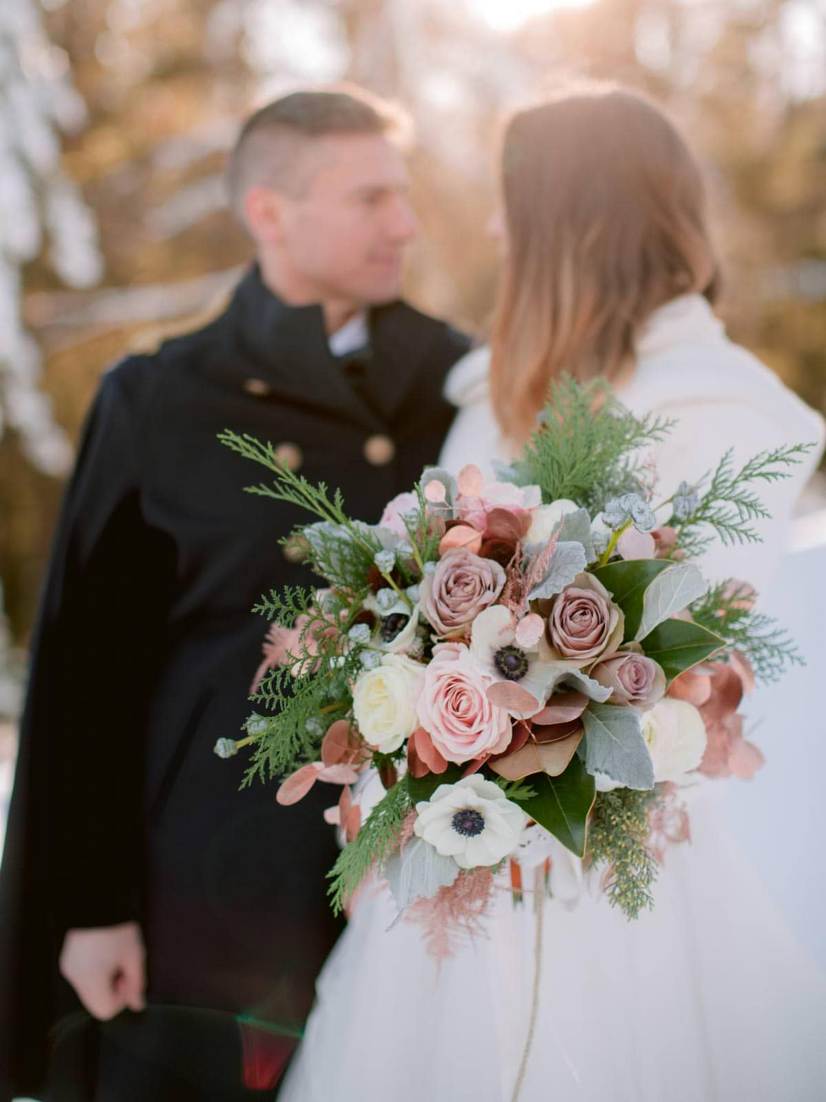 beautiful winter bridal bouquet