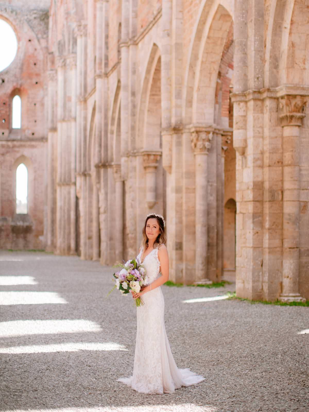Getting married in San Galgano Abbey in Tuscany