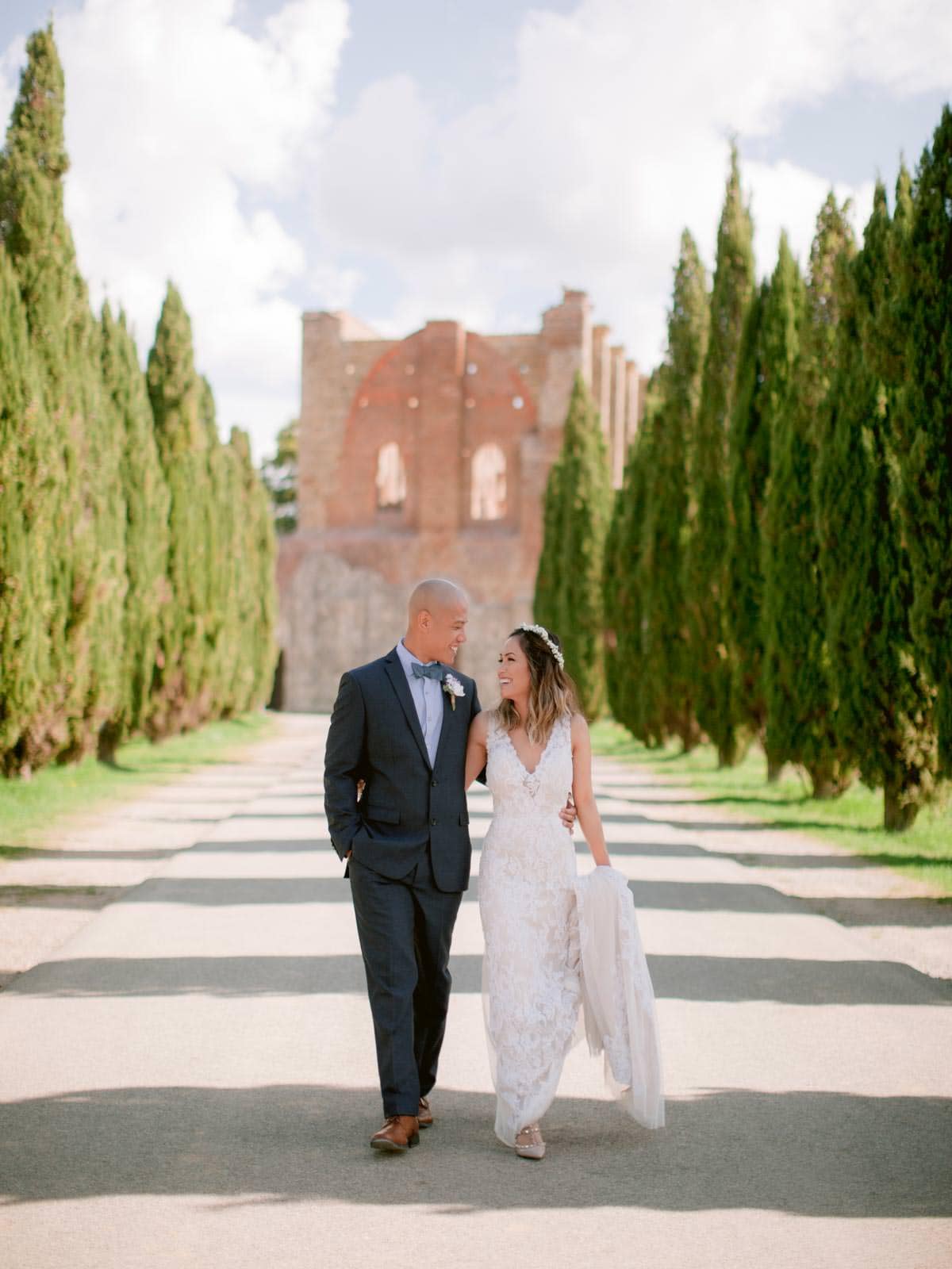 Newlyweds in Tuscany